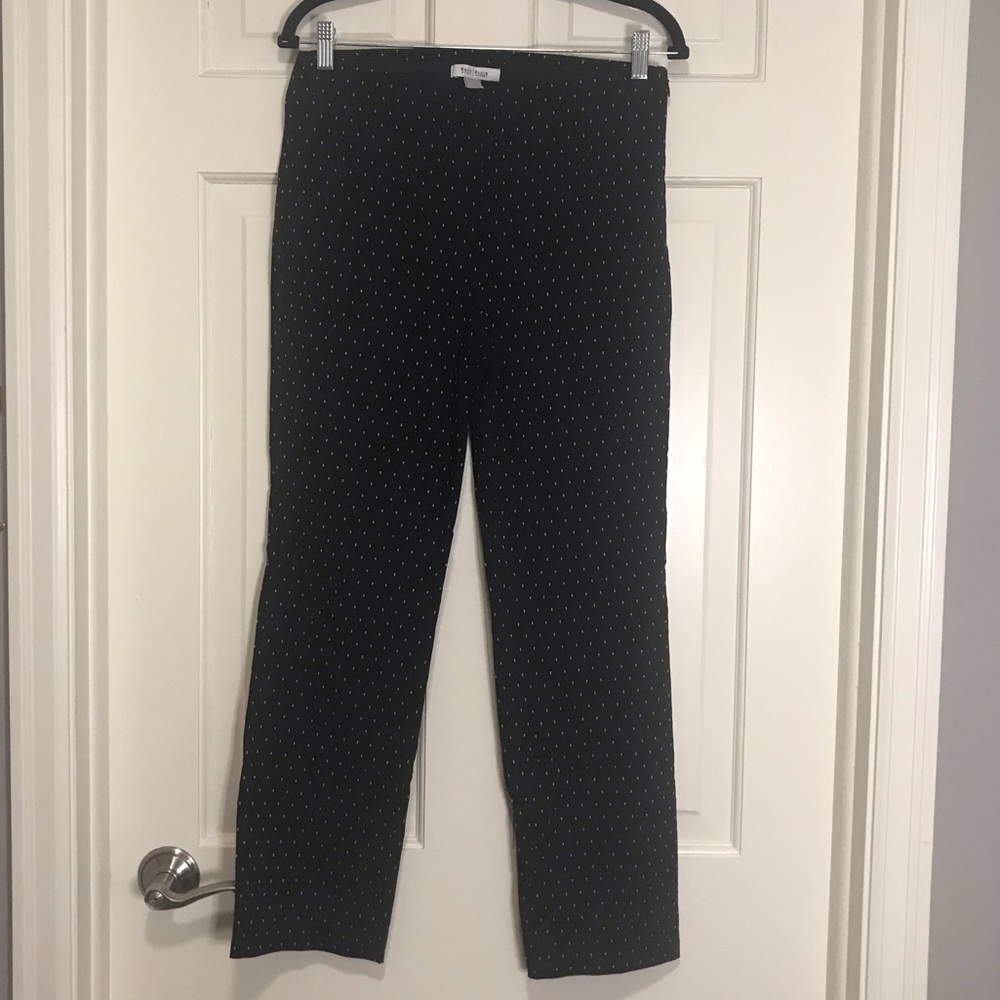 WHBM—Black/White Ankle Pants, 6 Short, White Print, Side Zip, Minimalist Classic